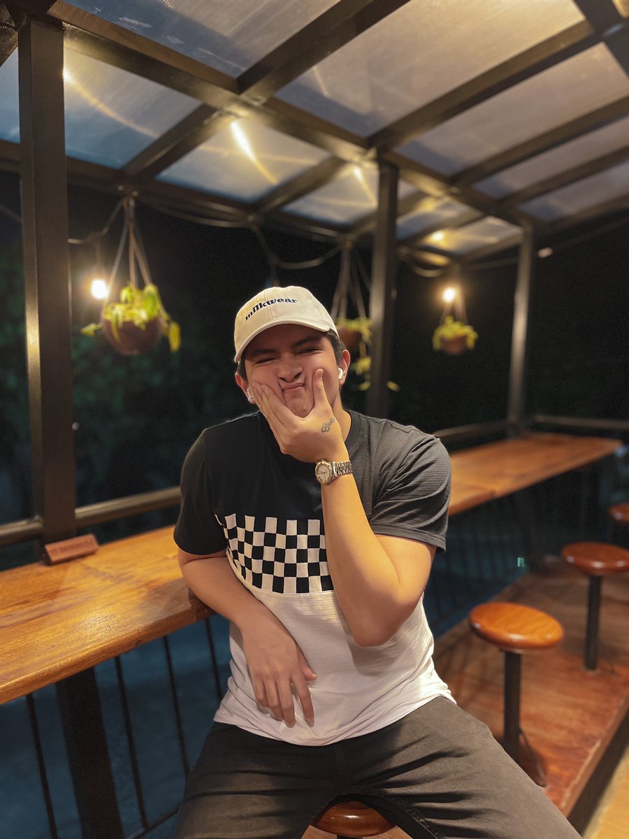TheKeannEffect's tweet photo. Appreciation post hehe. Just wanna say i love you ma and to another great year with you! Mwa 😘 https://t.co/ESSxa3BHbK