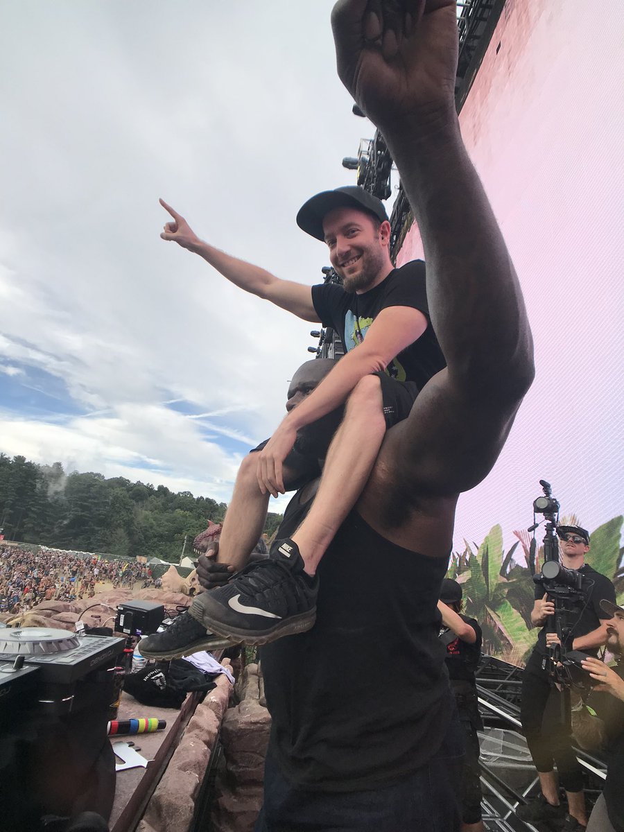 ᴄᴏᴅᴇɴᴀᴍᴇ ᴄʜᴇʟs tweet media