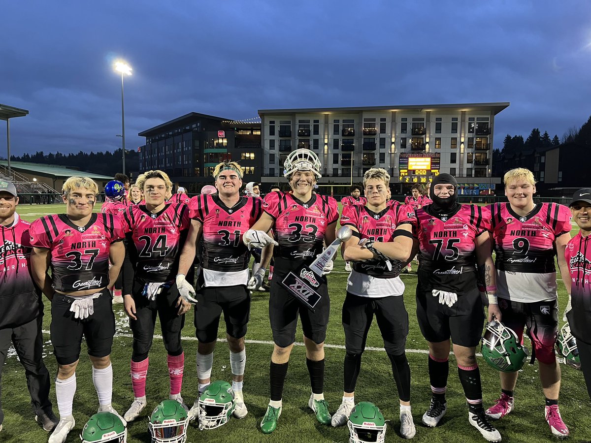 c_giles2311's tweet photo. KINGCO IS KING🏆
@WHSFB @CleatsV #44strong https://t.co/FESO6tMdZT