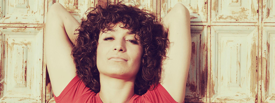 👉 <a href="/Eskarnia/">Eskarnia</a> es el ejemplo de artista que se ha inspirado en la obra de Gloria Fuertes para crear su música

📻Escucha la entrevista en directo con <a href="/maratorres_/">Mara Torres</a> en #ElFaroGloriaFuertes cadenaser.com/podcast/el_far…