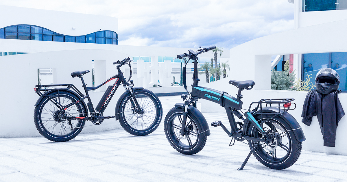 Jobobikes's tweet photo. Zza szybki motocyklowego kasku wszystko wydaje się lepsze. 🌟

#rowerelektryczny #rowery #serwisrowerowy #skleprowerowy #polska #poland #erower #warsaw #zdrowie #bieganie #polskadziewczyna #jobosharing #jobo #lovejobo #joborobin #joboeddy https://t.co/TIMJvuVH6f