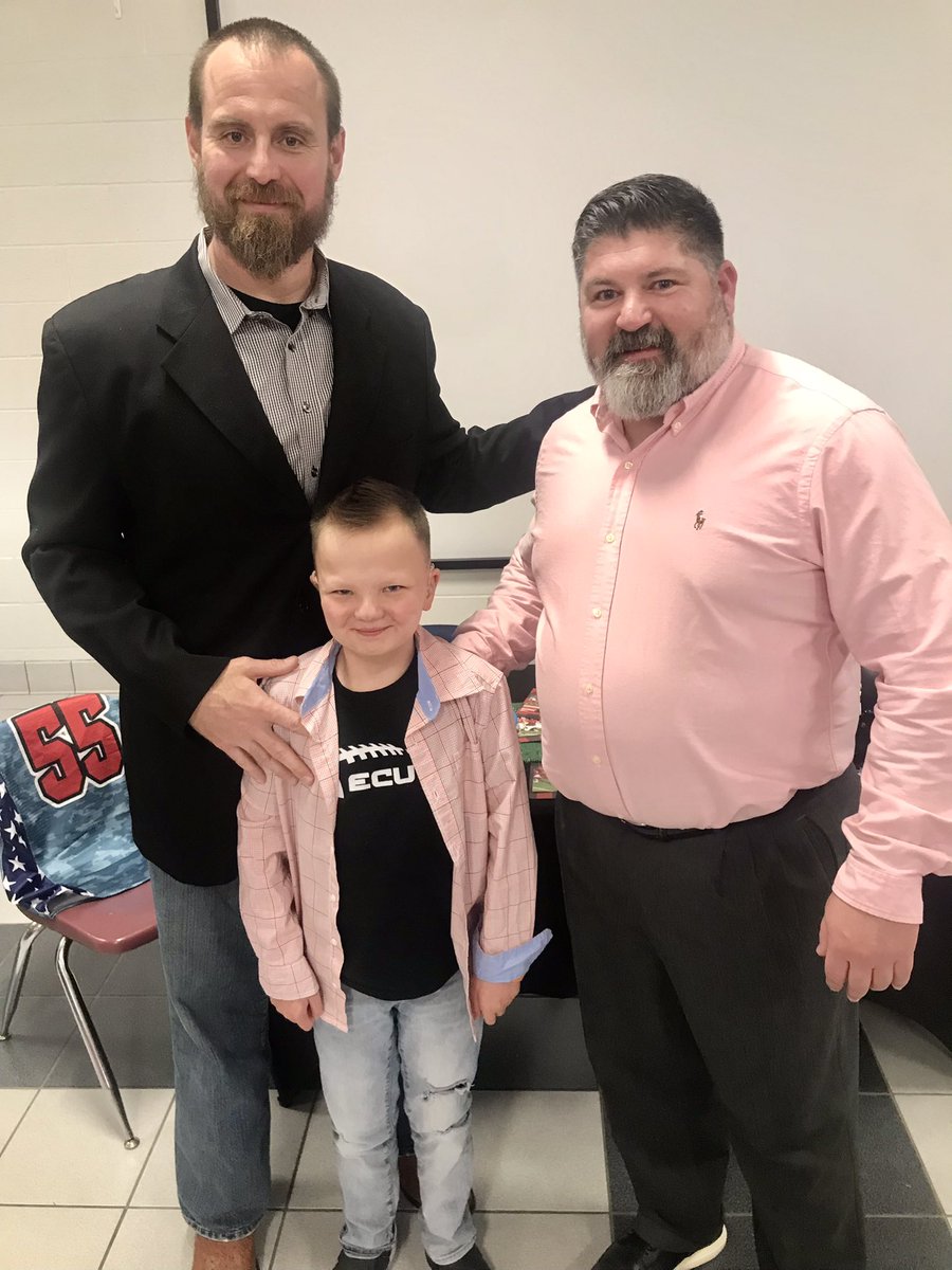 Thank you <a href="/Price64Price/">Joe Price</a> for having me speak at the Football Banquet tonight! And letting dad think it was him 🤣 Go Tigers - Coach Cy