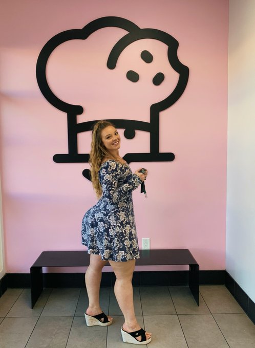 Cookie Monster Moment 😋 Crumble is literally no joke, best cookies I&rsquo;ve ever had hands down https://t