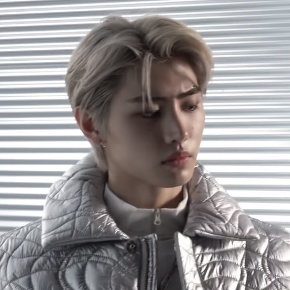 hourly sunghoon tweet media