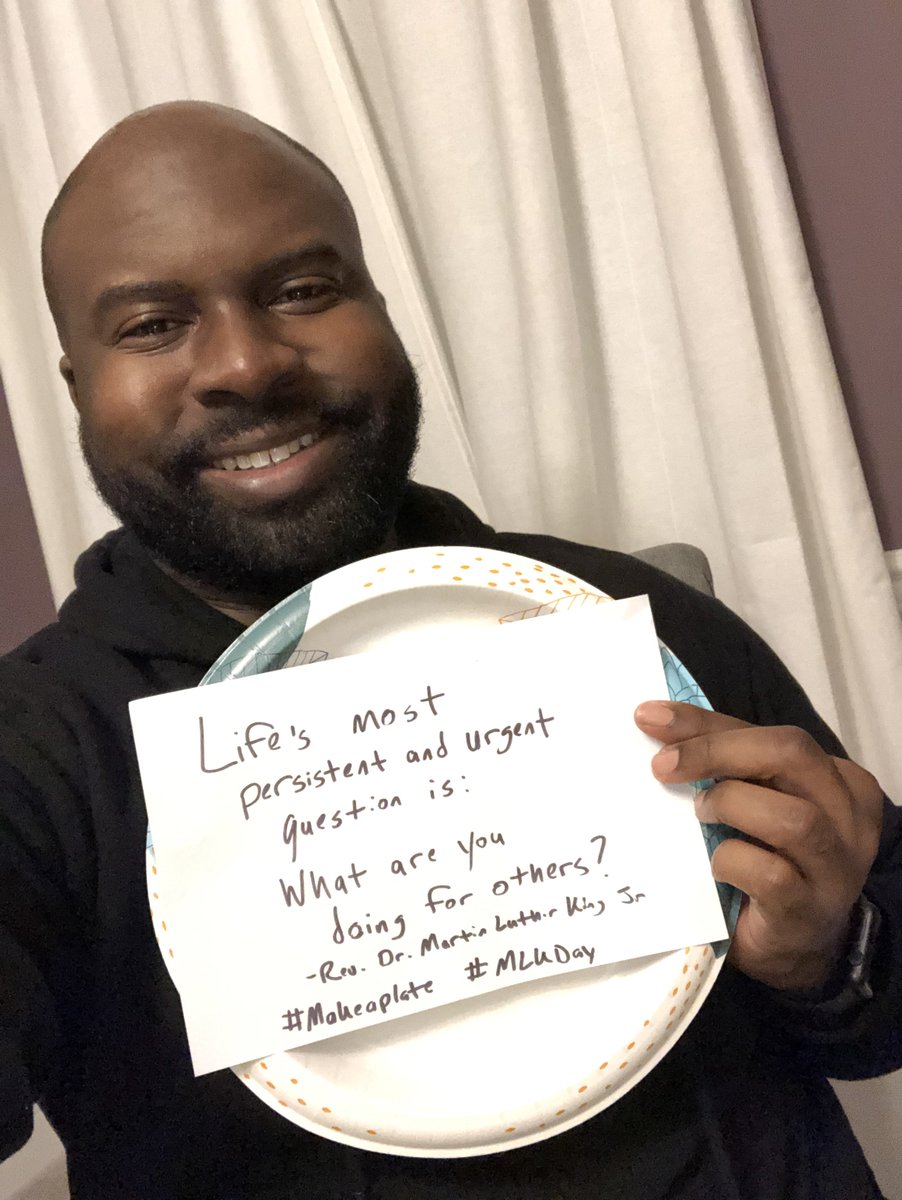 WilliamJRob's tweet photo. Before MLK Day is through, please join me in helping @MannaFoodCenter stock shelves so there is #foodforall Go to: https://t.co/aS8vmyHQTr

#Makeaplate food drive in honor of #MLKDay  &amp; in pursuit of #foodjustice continues! https://t.co/wZEbnjjq9I