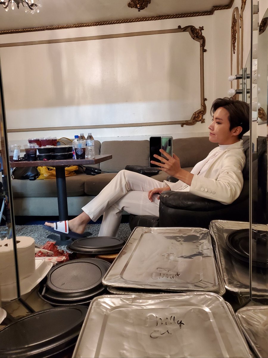 HOPEPlCS's tweet image. LOML