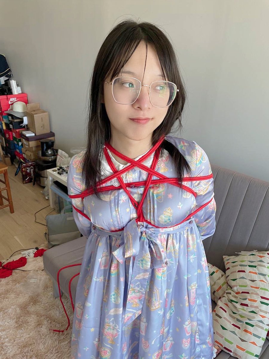 xiaohuangsama's tweet photo. 比个五角星🌟

#女装大佬 #女装子 #伪娘 #男の娘 #crossdresser #mtf https://t.co/jEwYAp2bUS