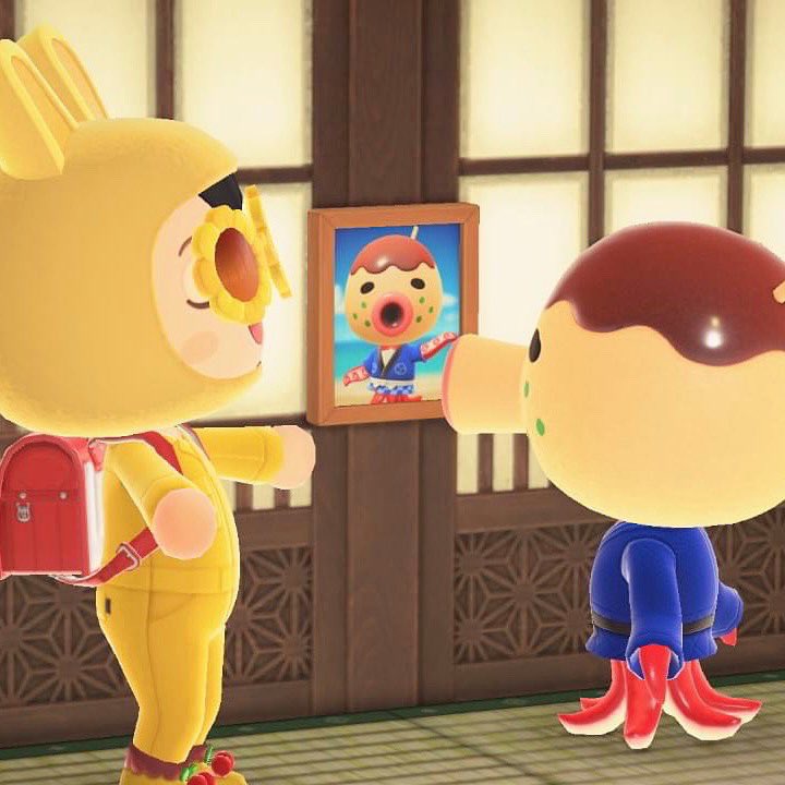 theforestmori's tweet photo. A smooth, plump and beautiful Zucker boi has made it out of the kiln 🔥 bought some fresh flowers this morning for photos 🌷🌾

#acnh #zucker #animalcrossing https://t.co/aUQp2HCOyE