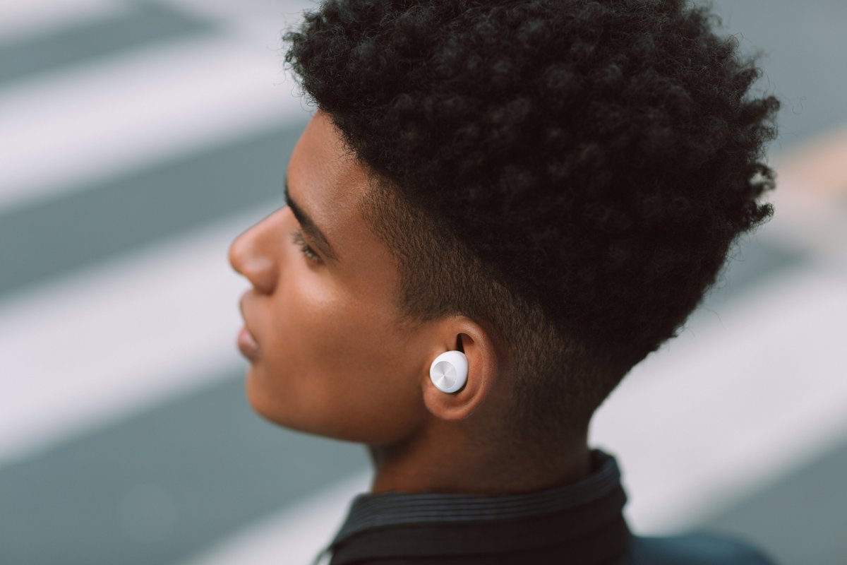 DIZOTechGlobal's tweet photo. DIZO GoPods D🎧 help you say ‘goodbye’ to the noise around you, give you a quiet and comfortable space to enjoy the music you like.

#DIZO #music #nonoise #heard #heard #earburn #ANC https://t.co/iWy6E5guOV