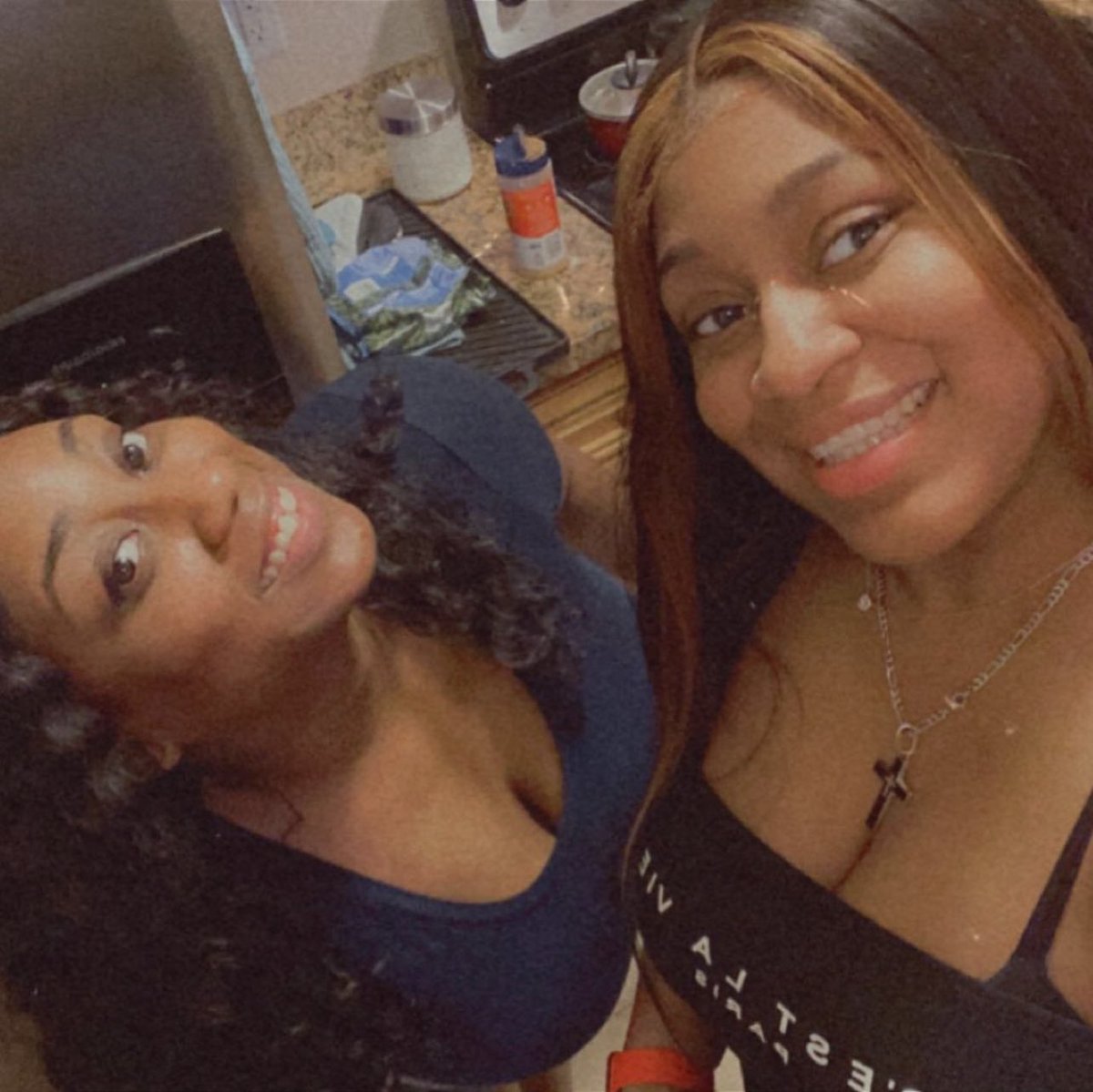 kitt_dee's tweet photo. Happy birthday to my sis!!! https://t.co/cEB31ghKm7