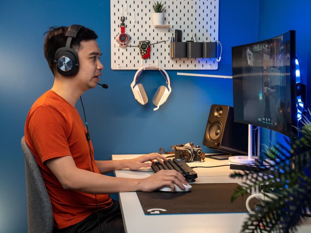 LogitechID's tweet photo. Suntuk banget nih maen #Valorant...
Main game apa lagi ya hari ini Logi friends, yang seru gitu?
Kalau kamu ada rekomendasi boleh lho ya sharing...
📷 IG gadgetins
#LogitechGIndonesia #PROXSeries #PROXHeadset #PROXSuperlight #PlayToWin https://t.co/IPDJCabTjk