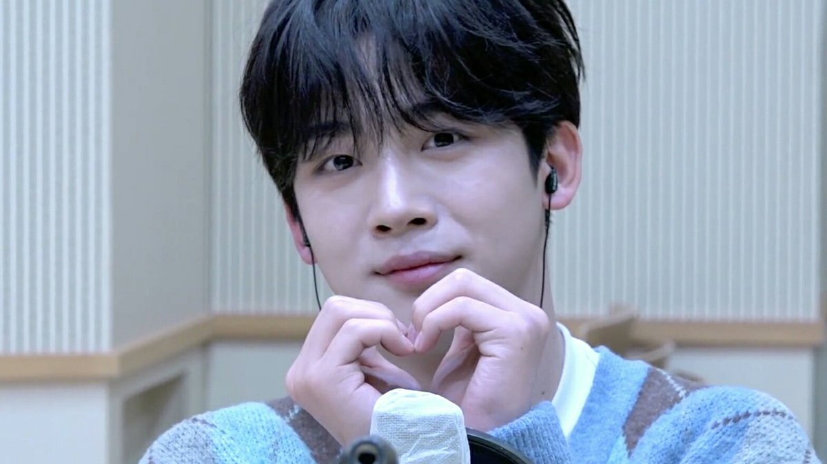 yohanlqs's tweet photo. handsome at any angle 🤍 https://t.co/PhWPPFfiba
