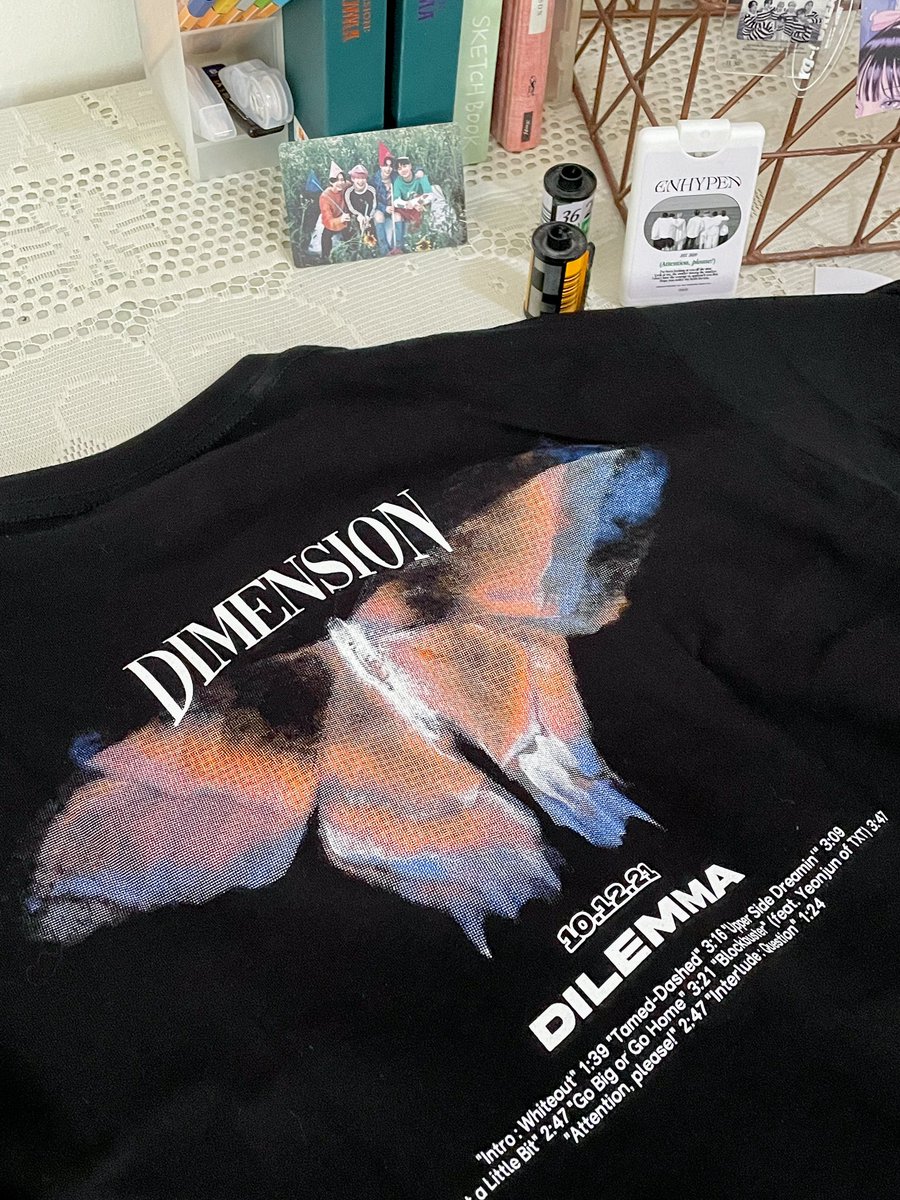 99_heecart's tweet photo. cute shirt from @addictiveseoul ✨

(∩^o^)⊃━☆゜.* { #99heecartmails } https://t.co/Jq4JBbXbm7