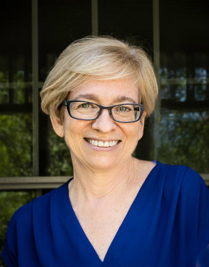 HarvardDC's tweet photo. [VIRTUAL EVENT] 
Enhancing Diversity and Stopping Harassment: Tools for Change
Civil rights advocate Chai Feldblum HLS '85 talks about how to achieve real societal change.

Tuesday, January 18 at 6:00 - 7:00 pm ET 
To register https://t.co/dgCFeBEacC https://t.co/GyhZYY9vb7