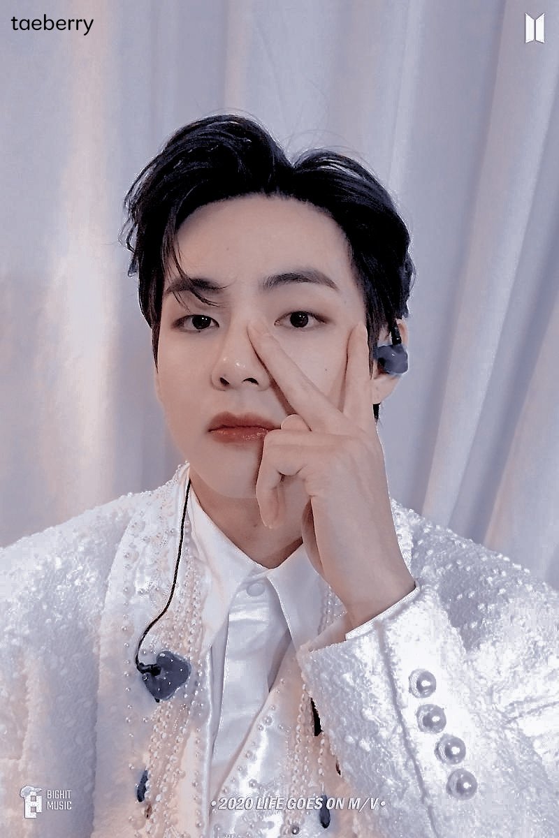 _taeberry__'s tweet photo. v✌️ https://t.co/CyMRxkybj2