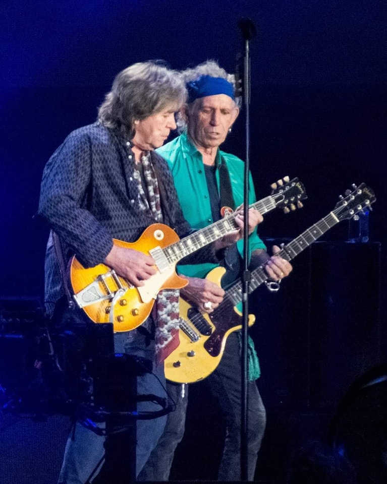 -Happy birthday (73) Mick Taylor ici avec keith richards 
