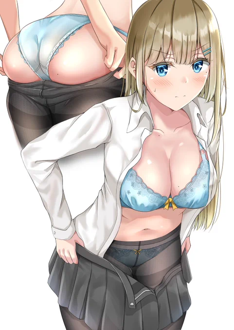 着替え中のJK彼女🎀✨

「あんまりジロジロ見ないでよ💦」 