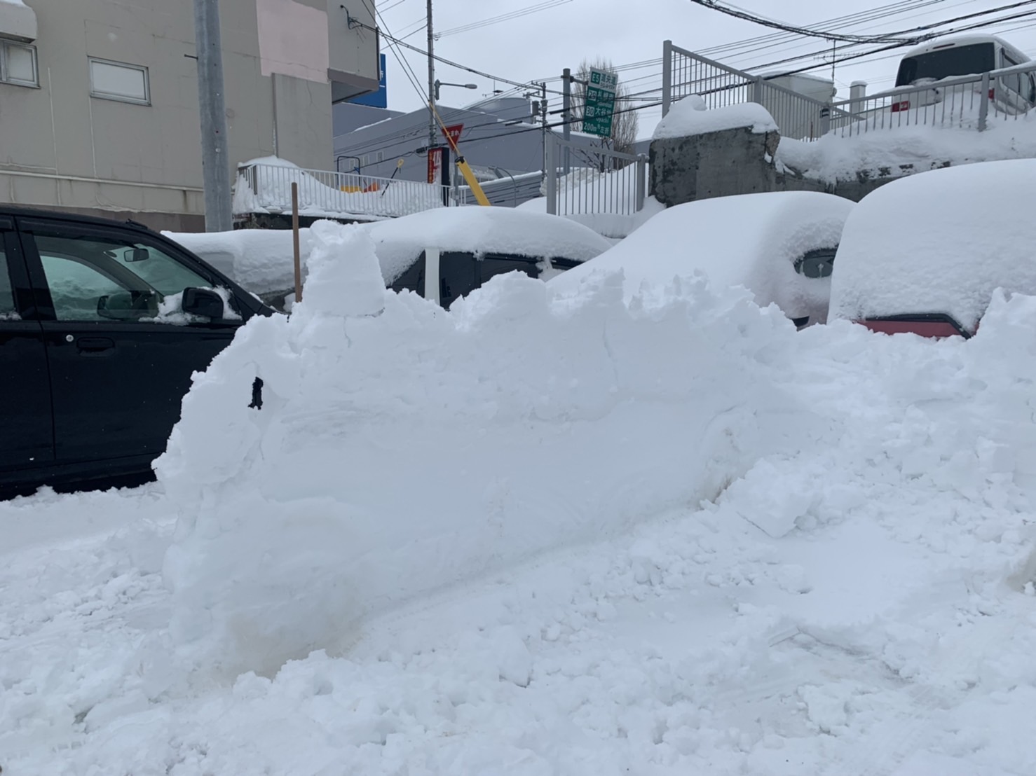 Jr琴似駅から徒歩3分 高架下にあります ガッツレンタカー札幌jr琴似店 公式 Jr Twitter