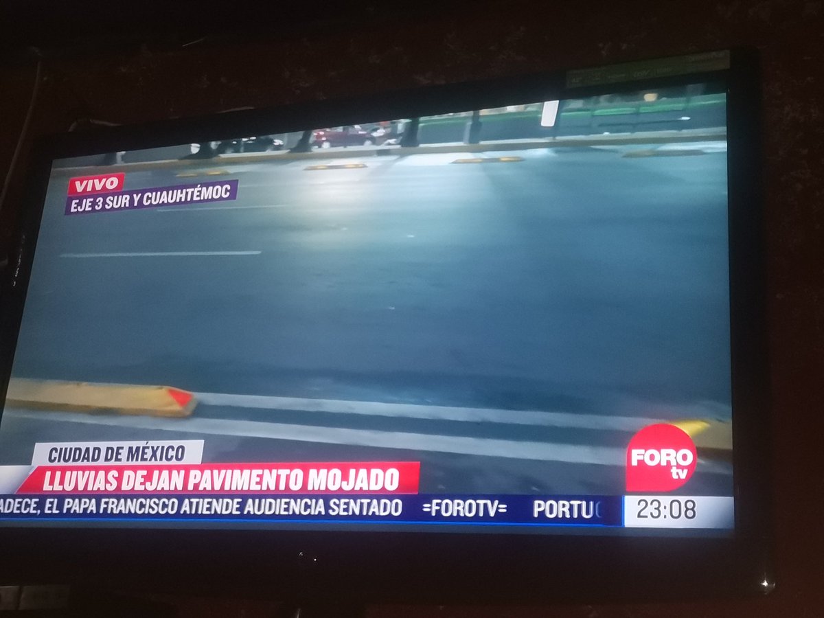 IkerAlba1's tweet photo. Como son las noticias en mi ransho,
Lluvias mojan el pavimento 🤣
#forotv https://t.co/aV1YNUB8f6