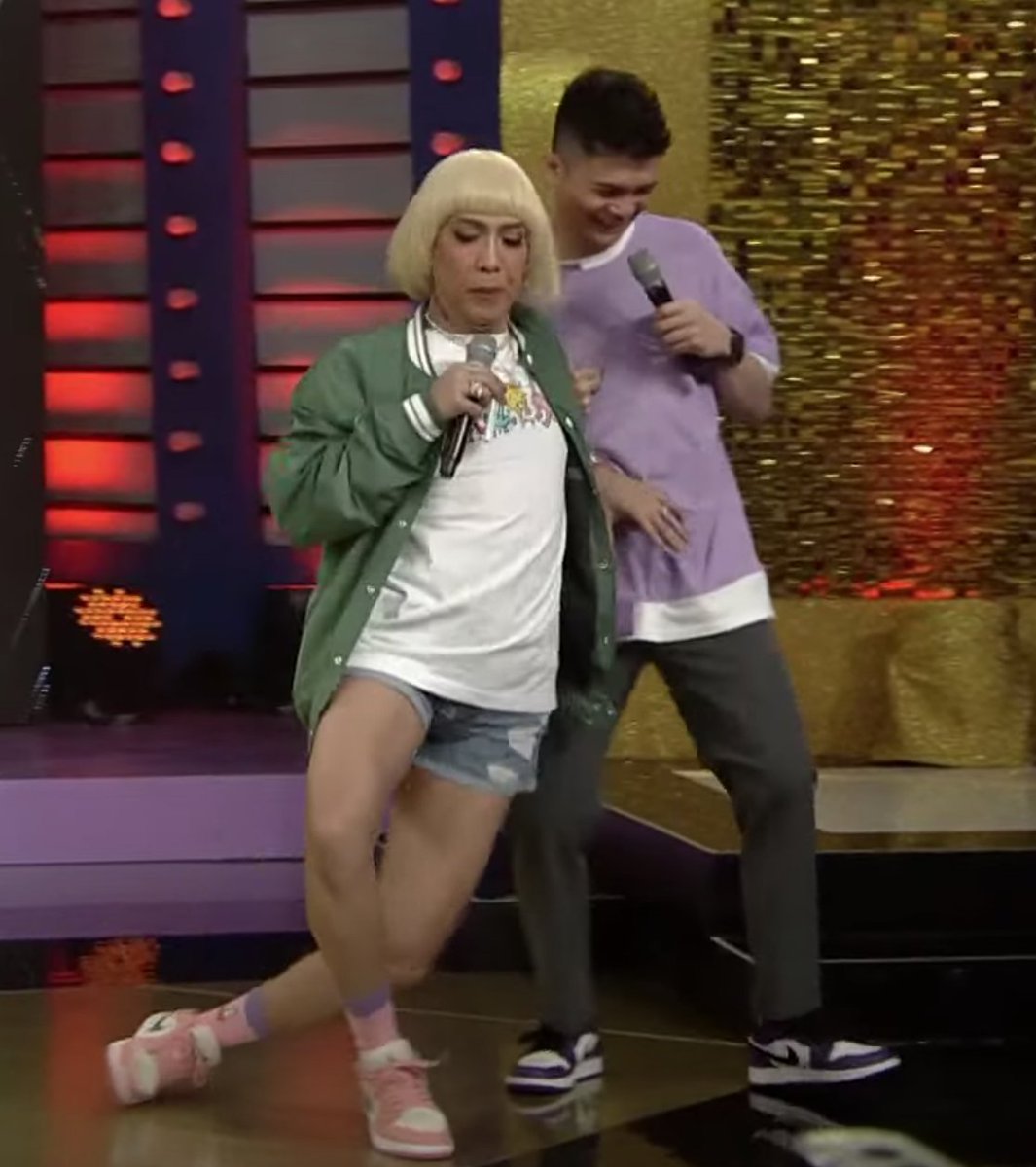 itsShowtimeNa tweet picture