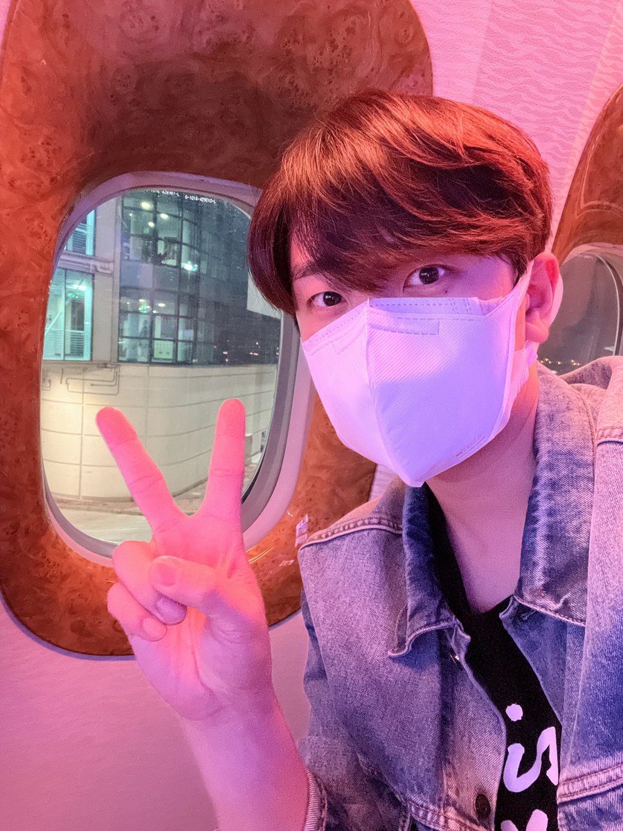 bokoboww's tweet photo. กรี๊ดดดดดด น้องอูริมใส่เสื้อยืดที่นี่ส่งไปให้ขึ้นเครื่องกลับเกาหลี💖🥺 https://t.co/wJQQiMCDmu