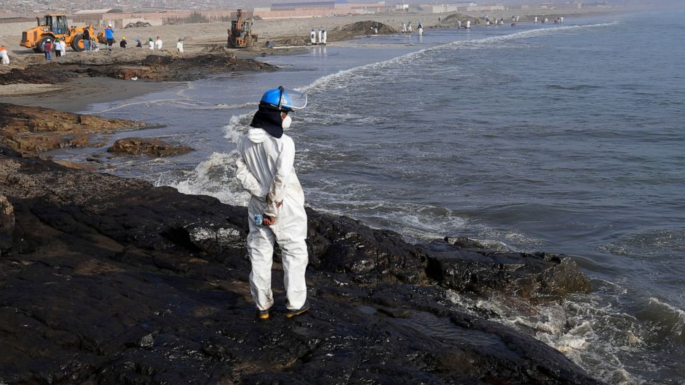 Waves from eruption in Tonga cause oil spill in Peru - ABC News

https://t.co/QFiy7exUUC https://t.co/EgwNLlGHA9