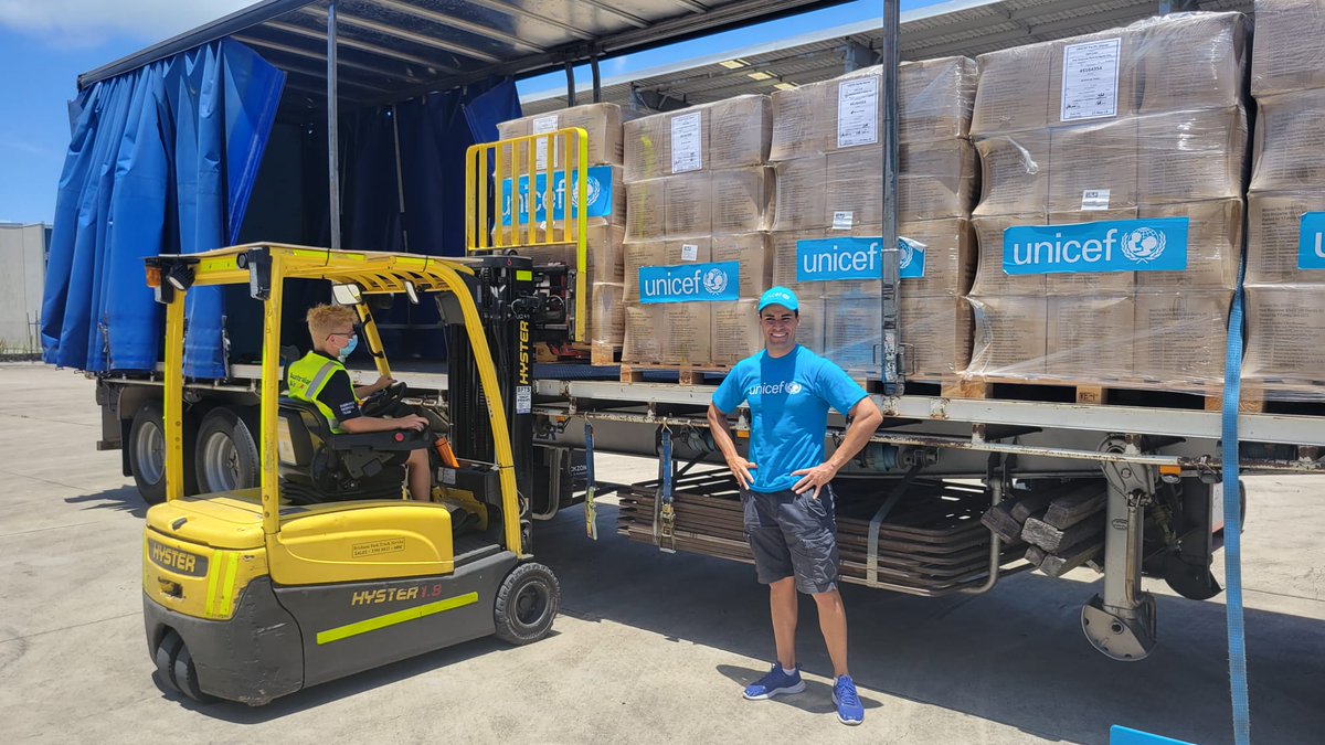 pitaTofua's tweet photo. Happy to say that this morning we were able to get the very first load of much needed supplies packed and off to the HMAS Adelaide to leave to Tonga tomorrow morning!
We thank the Australian government who helped facilitate these emergency supplies from @UNICEFPacific @UNICEF https://t.co/g5HESvg455