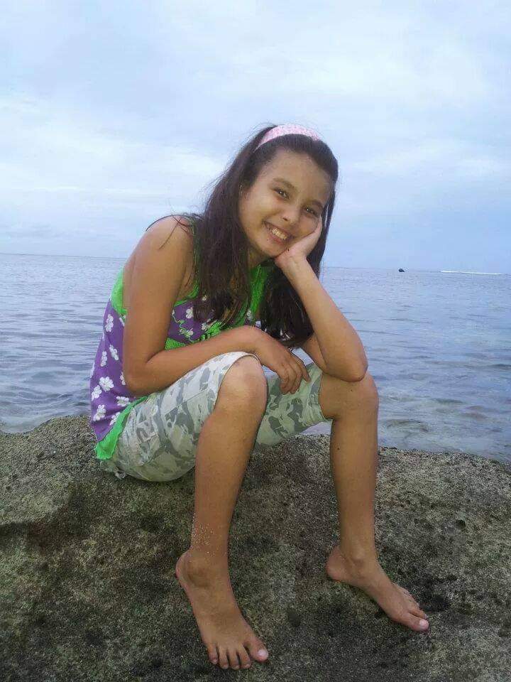Shennnnnn2oot's tweet photo. Our island girl! 
Sorry guys for posting a lot of anji's throwback pics, It makes me happy lang  kase ang ganda niya noon pa lang, lalo na ngayon. Huehue sana all pinagpala. 

#AnjiSalvacion | @anjisalvacion https://t.co/AXde2zr12j