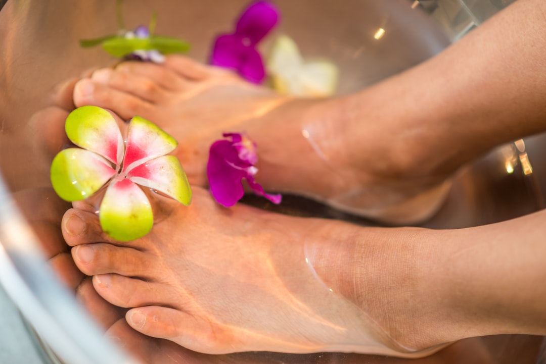 AwahEarth's tweet photo. "Daily use of an anti-fungal foot bath is the simplest way to fight fungal growth." 🛀 👀
#footodor #sweatyfeet #sweatyfeet 
https://t.co/7KactSuFk5 https://t.co/BCTS1s95eO