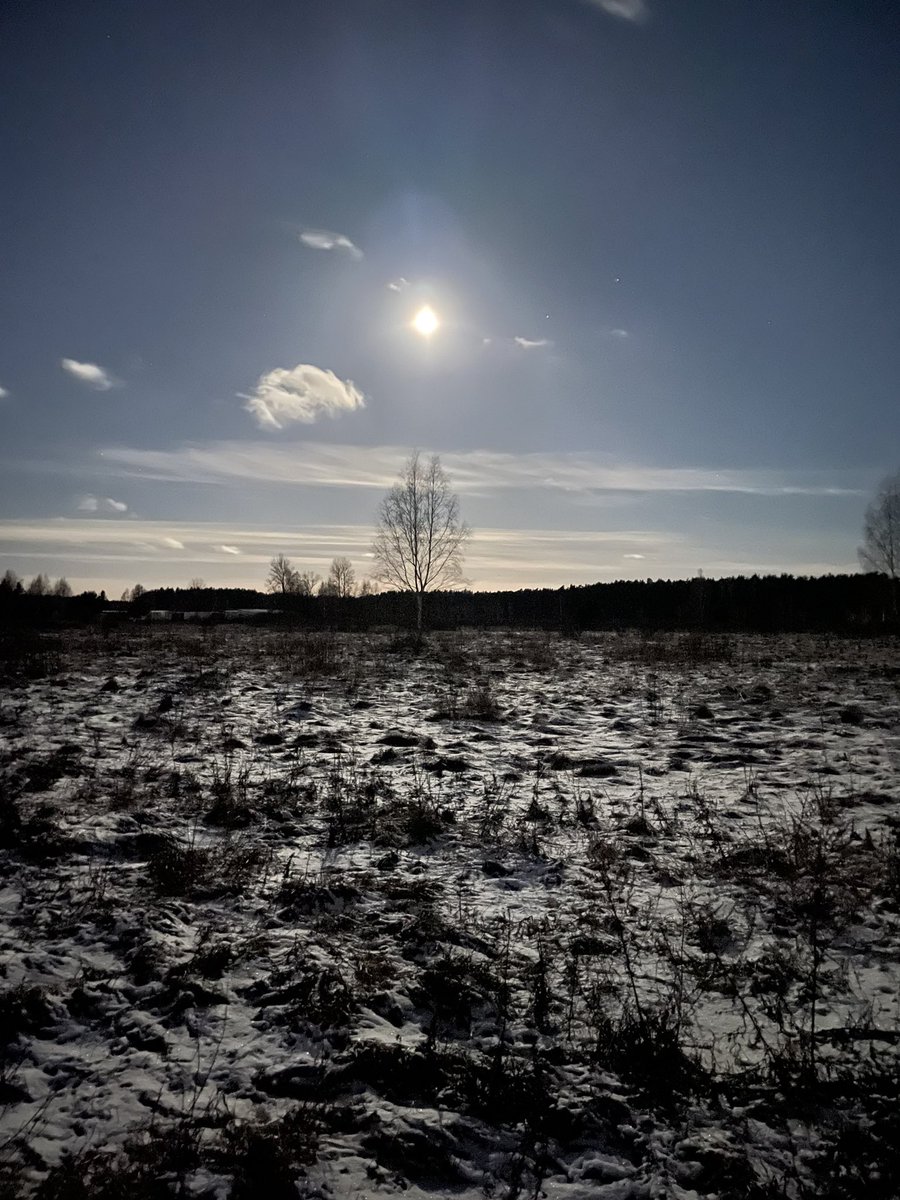 Klusums pēc vētras pilnmēness rītā :)