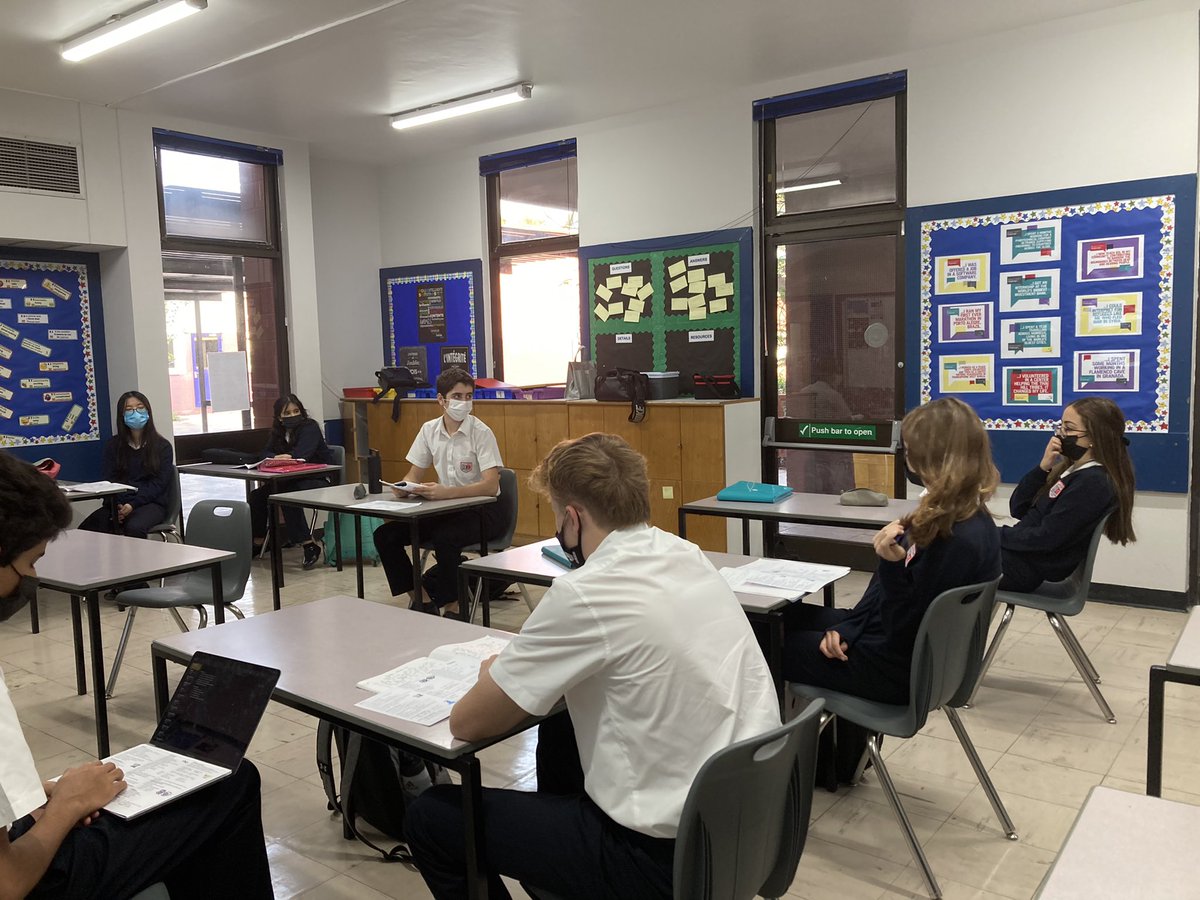 Year 10 French students having a classroom based Harkness debate on Social Media. <a href="/CristaHazell/">Crista</a> <a href="/HelenMyers/">HelenMyers</a> <a href="/ALL4language/">ALL Languages</a>