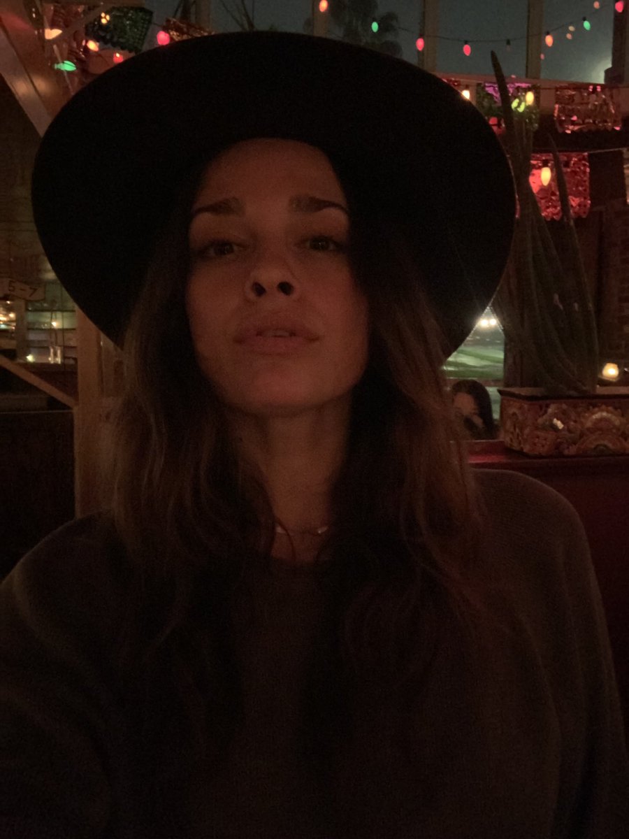 Stiffanie's tweet photo. Not my hat 🔥 https://t.co/l7WiWaL5Xr