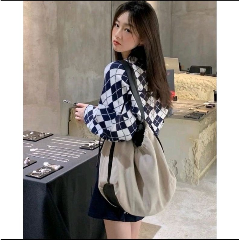 Nuyjane18's tweet photo. Yang mau niruin style korea wajib banget beli ini bahan rajut tebal tapi ga bikin panas, warna dan motif sesuai sama digambar bisa cek sendiri 
https://t.co/wwVt1zRS3M

#selasa #BTSJIMIN #NCT127_NEOCITY_THE_LINK #KOREAQUEST_JENNIE https://t.co/dN67huErk8