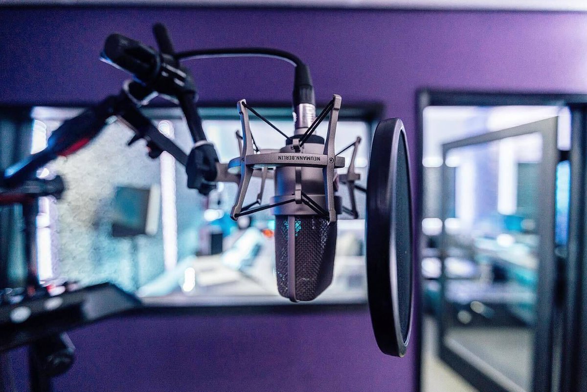 Work in this popular LA studio that's perfect for recording &amp; mixing. 

It's available starting at only $49/hr &amp; has been booked 50+ times on <a href="/studiotimeio/">Studiotime</a>

studiotime.io/l/5aa916c5-6d0…