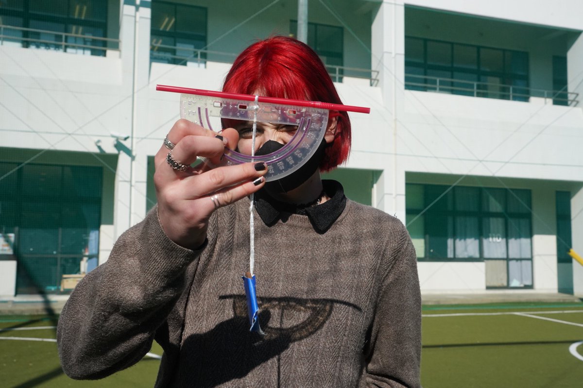 FISSharks's tweet image. Using homemade clinometers and trigonometric principles to measure tall objects around the school #FISlearns #MYPmathematics