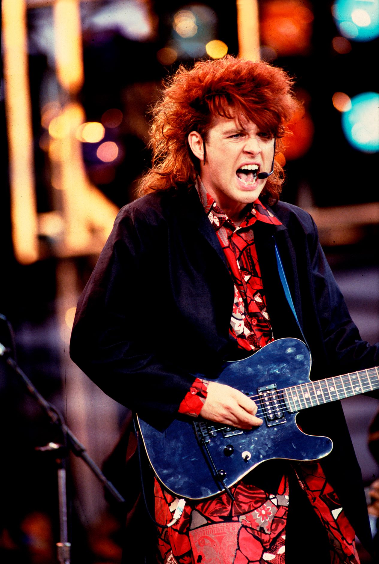 Happy Birthday to Tom Bailey, vocals, keyboards, The Thompson Twins, 
(18 January 1956) 