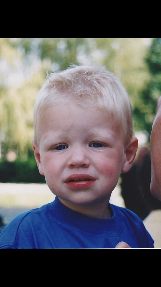 Ivana_6766's tweet photo. Mijn lieve kanjer 26 jaar geworden vandaag 🥳. Zoals hij zelf zei “ik ga naar de 30 mam”. Ik vind hem nog steeds schattig 🥰 #timefies https://t.co/zHb8rJSsIE