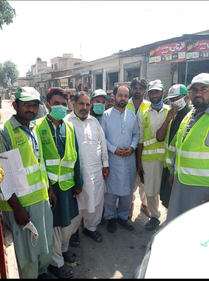 Aqeel6529Naich's tweet photo. ٹائگرفورس کا جذبہ دیھکوجوبغیرکسی لالچ کےکام کرتی رہی وہ وقت یاد کروجب ہر کوئی کروناوائرس جب ہرکوئی ڈرتاگھرسےباہرنہیں نکلتاتھا اس نازک حالات میں ٹائگرفورس پوری لگن سےکام کیا اب حکومت ٹائگرفورس  کےساتھ بھرپورتعاون کرے
#ٹائیگرفورس_کدھر_ہیں 
#ٹائیگرفورس_توجہ_چاہتی_ہے 
#AqeelNaich https://t.co/XY3JToWE7S