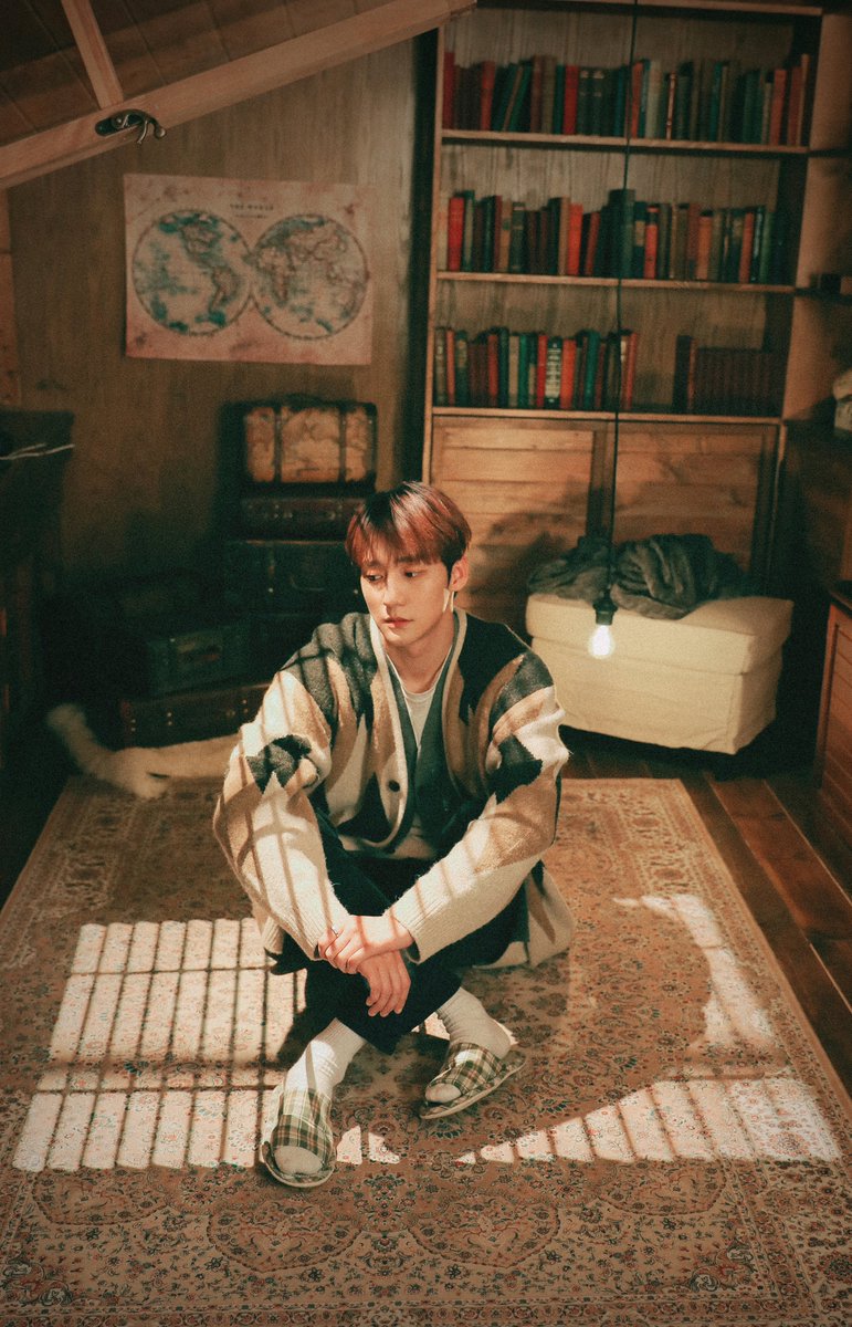 KNKOfficial220's tweet photo. 하프(HALF) ‘그저 그런 채로 살아 (Feat. 채랑)’ 
Live Clip🎤 비하인드 사진😊

HALF 사진 보고
『그저 그런 채로 살아』 한번 더 듣기😉🎧

#KNK #지훈 #JIHUN
#하프 #HALF
#그저그런채로살아 https://t.co/qxIhsFu6Ij