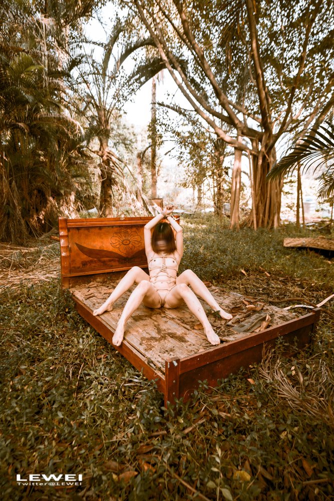 粤之冬～
出境 ：小云朵 @xiaoyunduoya
#LEWEI #Bondage #广州约拍 #捆绑 #废墟 #BabyArt #ChinaArt #ChinaBondage
各类主题创作拍摄欢迎私我约拍～
投稿：
@Fengsiyuan
@LongShow123 https://t.co/FaIi3eKxYZ