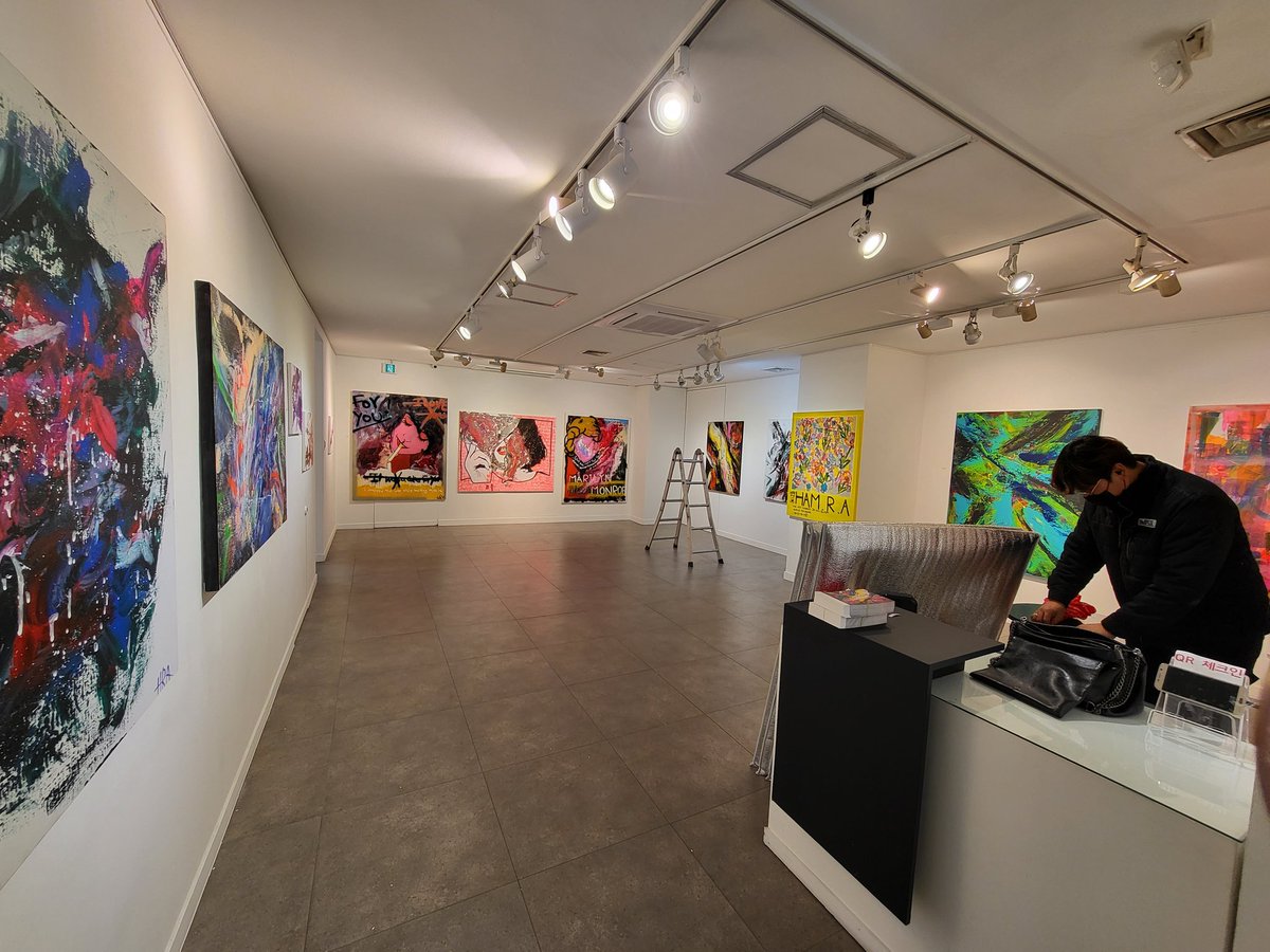 HXX_HRA's tweet photo. The individual competition will begin tomorrow. Location: La Mer Gallery Date: 22.1.19~1.25
내일부터 개인전이 시작됩니다. 
장소: 라메르 갤러리 
일자: 22.1.19~1.25
상주: 19일(수) 23일(일) https://t.co/iDNBeBQGMi