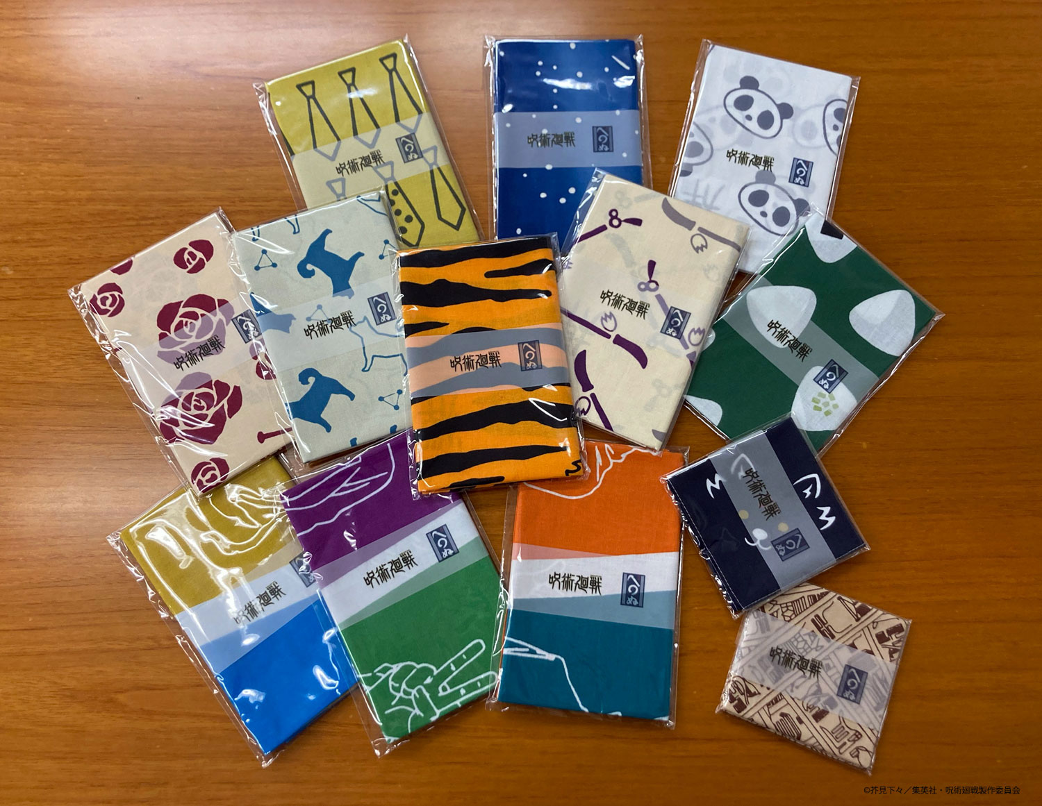 Toho Animation Store 呪術廻戦 てぬぐいブランド かまわぬ のてぬぐい11種 まめぐい2種が好評発売中 Tas Ecサイトに加え かまわぬ浅草店 まめぐいグランスタ東京店 かまわぬ代官山店でも取り扱っております 数に限りがございます