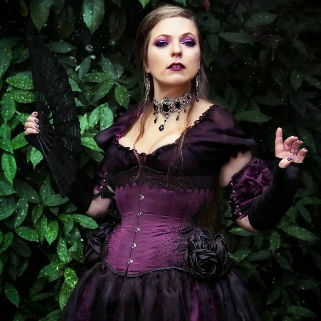 Aranwen's tweet photo. Such a beautiful photo 💜🖤
.
#jewelryobsessed #jewelryoftheday #gothicjewelry
#jewelryaddict #instagood
#instajewelry 
.
#Repost @fairydecadence @download.ins
---
Belle Marquise, vos beaux yeux me font mourir d'amour !
Molière

Photography : @fairydecadence
Model : @anneprese… https://t.co/BYsXBS1DNV