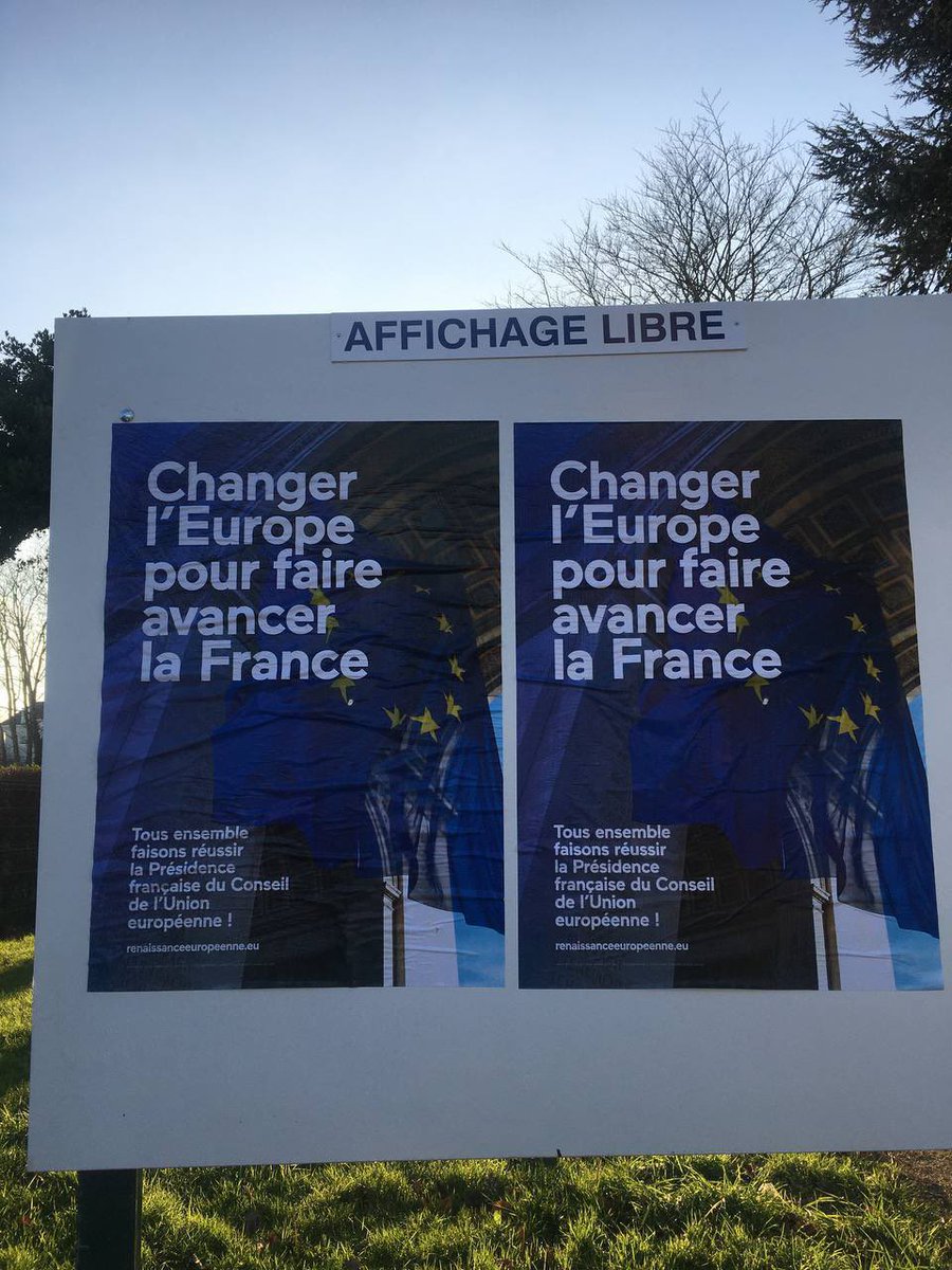 DP_LePartiBZH's tweet photo. Collage #PFUE2022 hier par les militants de la #MajoritePresidentielle en Ille et Vilaine
Changer l’Europe 🇪🇺 pour changer la France 🇫🇷 https://t.co/mYghfoIOVJ