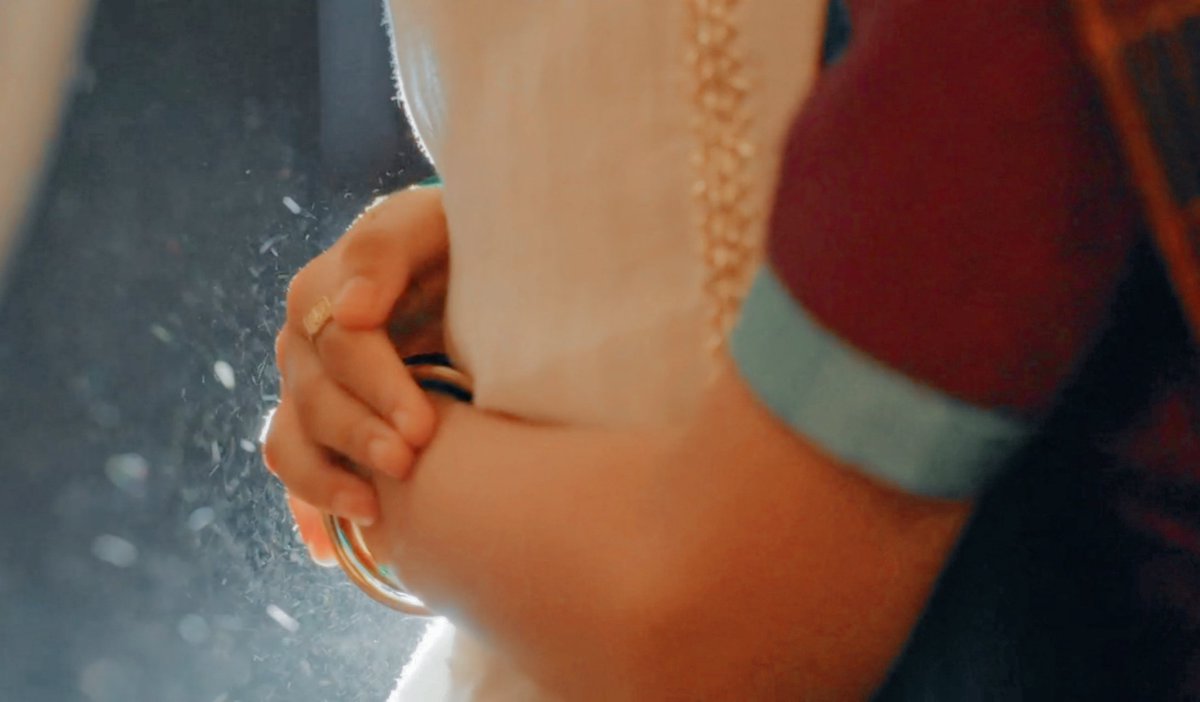BusybeeReturns's tweet photo. "Into your arms...💞"

#kashibaibajiraoballal #ShiBa https://t.co/M1HlNNJo5R