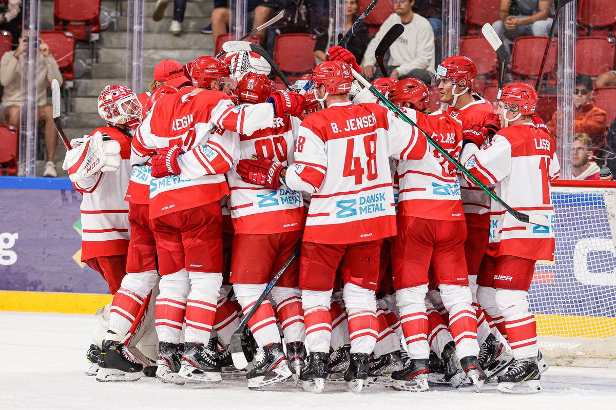 finktv2's tweet photo. Ishockeylandsholdets OL-trup offentliggøres i aften live på TV 2 i Sportsnyhederne kl 22.12 #isdk #Beijing2022 https://t.co/RgfJB2wpS9