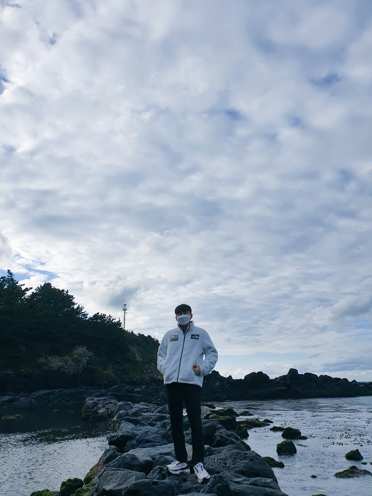 안녕하세요.

다사다난했던 2021년이 지나고 많은 팀들이 새로운 시즌과 선수들을 맞이하는 가운데 저는 2021년이 지난 후 O2 Blast활동을 종료하였습니다.

그동안 많은 도움을 주신분들에게 감사의 말씀 드립니다.

새로운 모습으로 찾아뵐 수 있도록 노력해보겠습니다.