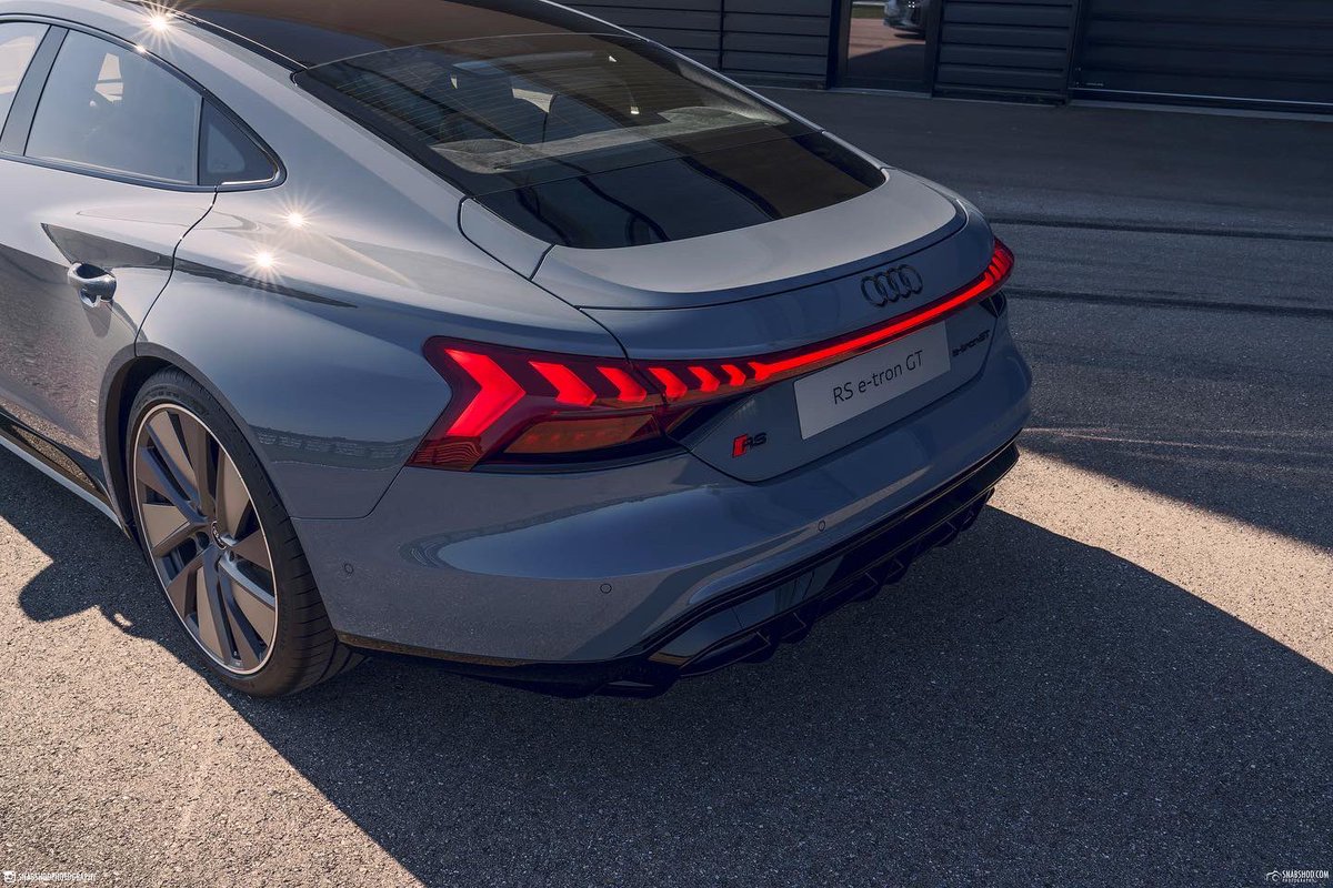 SNABSHOD's tweet photo. Audi RS e-tron GT in kemora grey and cognacbrown-jetgrey interior for Audi 
__
@audi_de @audisport #audi #etron #RSetronGT #etronGT #kemora #kemoragrey #SNABSHOD #ingolstadt https://t.co/tEH4hpoIUI