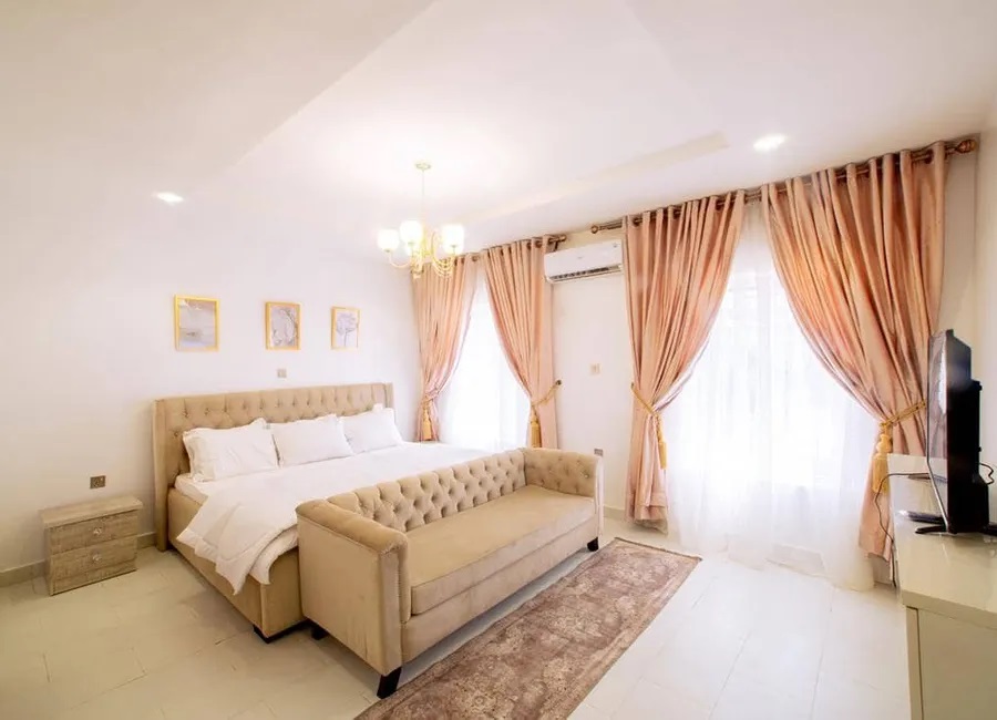 Howwz_'s tweet photo. Travelling to Abuja this week?

This 2 bedroom apartment is well equipped to make your stay both enjoyable and memorable. It comes with 24hours electricity, WiFi, cleaning services and security

Click the link to book today. https://t.co/zWqV6C9b0t

#Howwz #Feelathome #Abuja https://t.co/6lTTqKn153