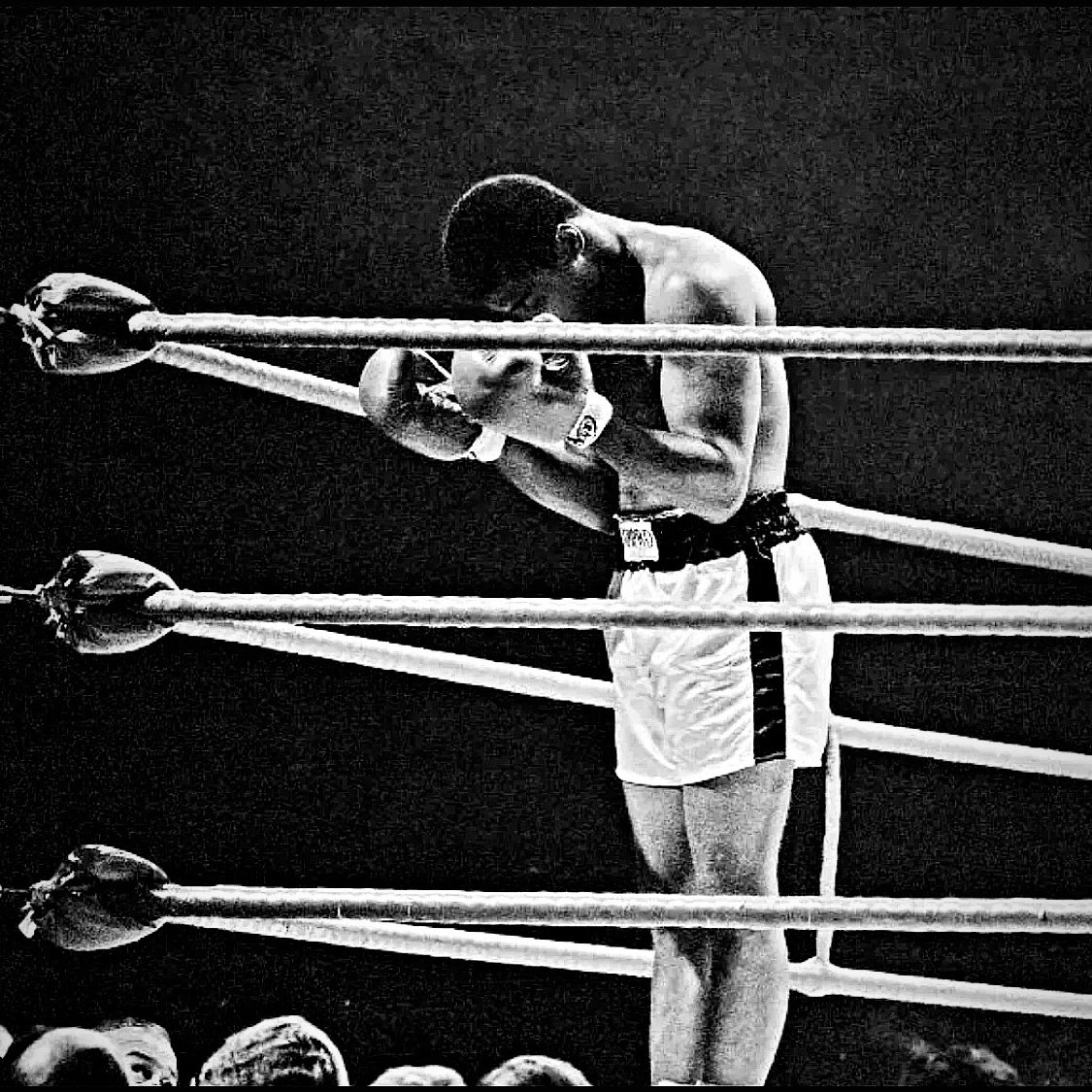 KO_SLANG's tweet photo. #MuhammadAliDay https://t.co/3MQTIIodIE